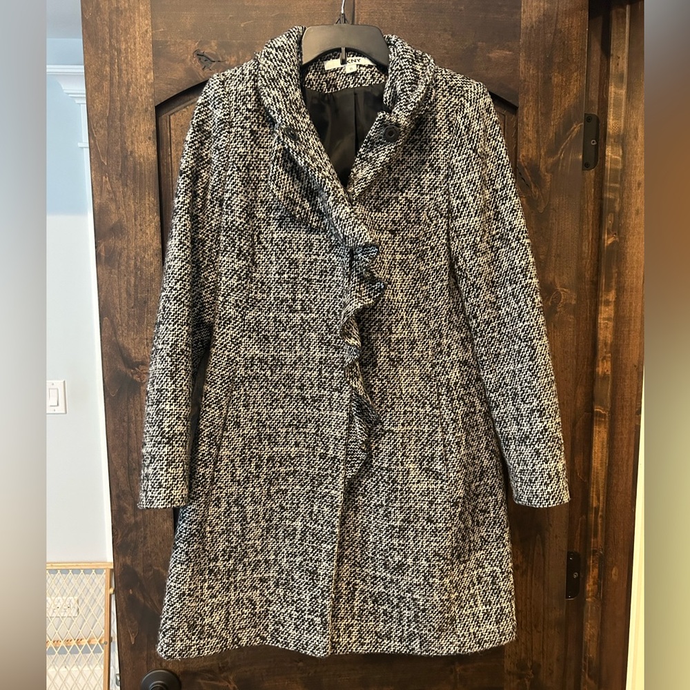 DKNY Size 8 Black and White Coat